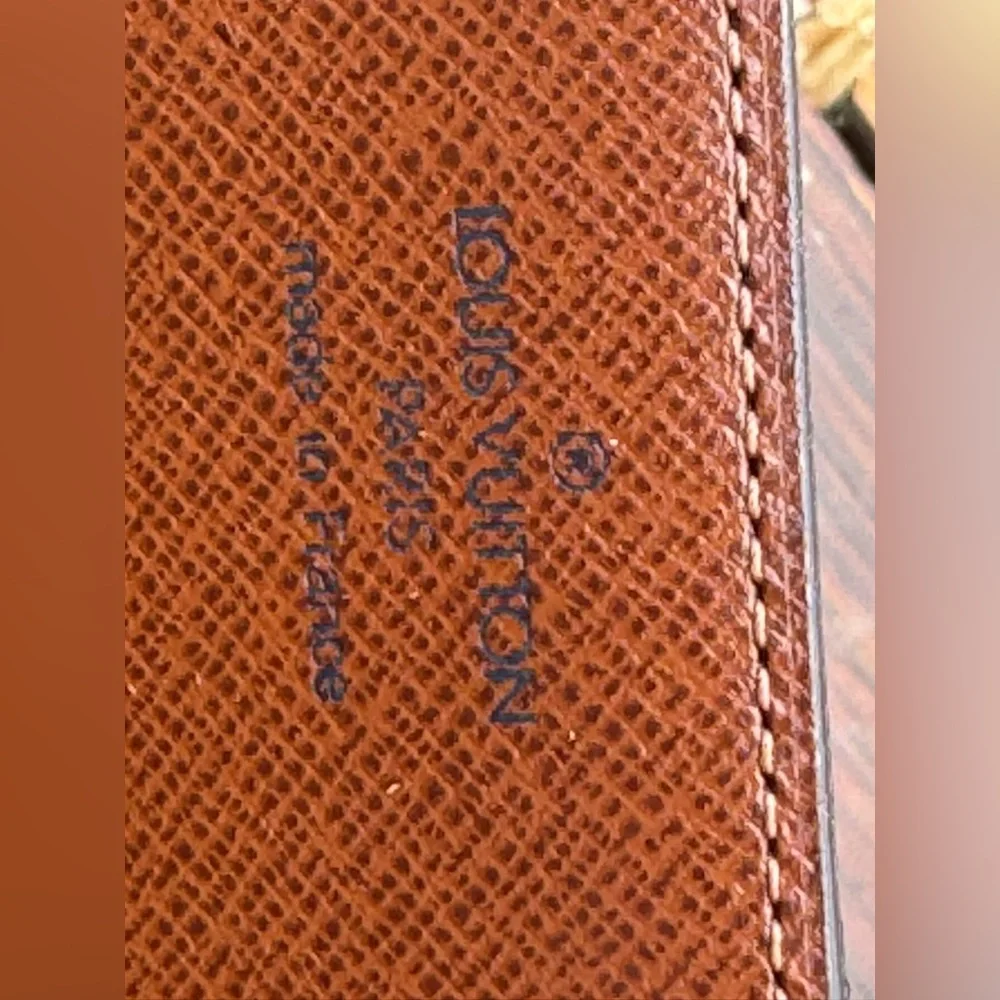 Louis Vuitton Men’s Business Card Wallet Case Monogram Canvas